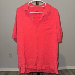 Tommy Bahama Men’s Medium Red Imprinted Casual Hawaiian Button Up